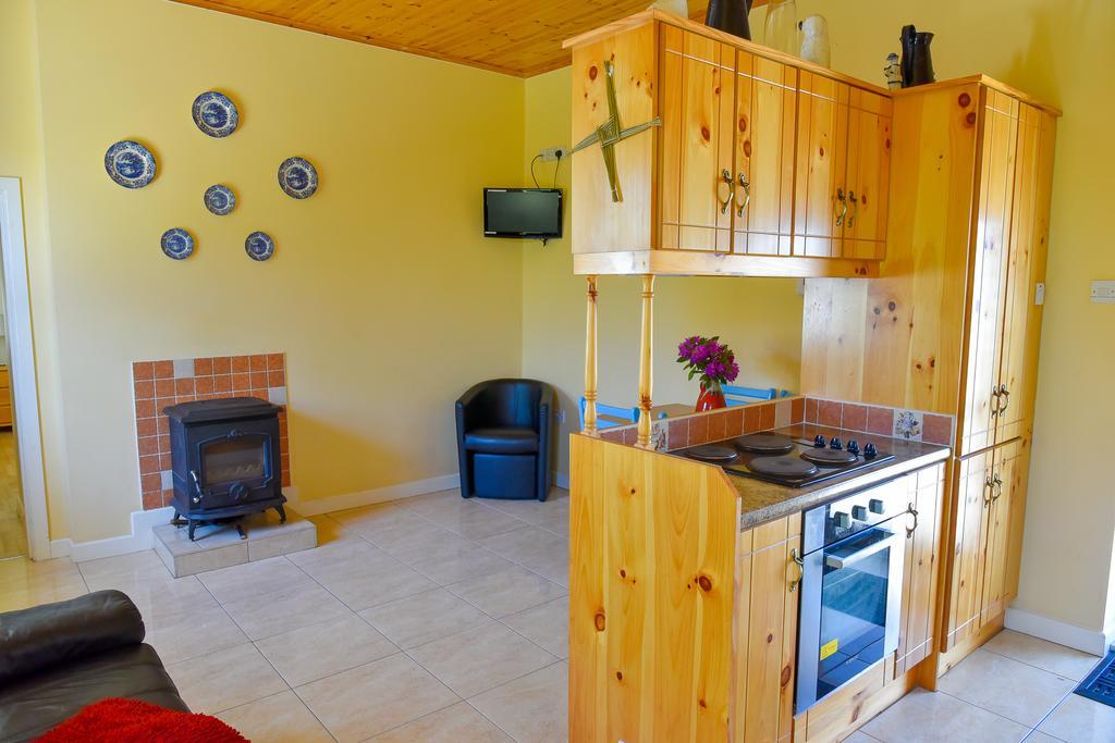 Achill Cottages Achill Sound Екстер'єр фото