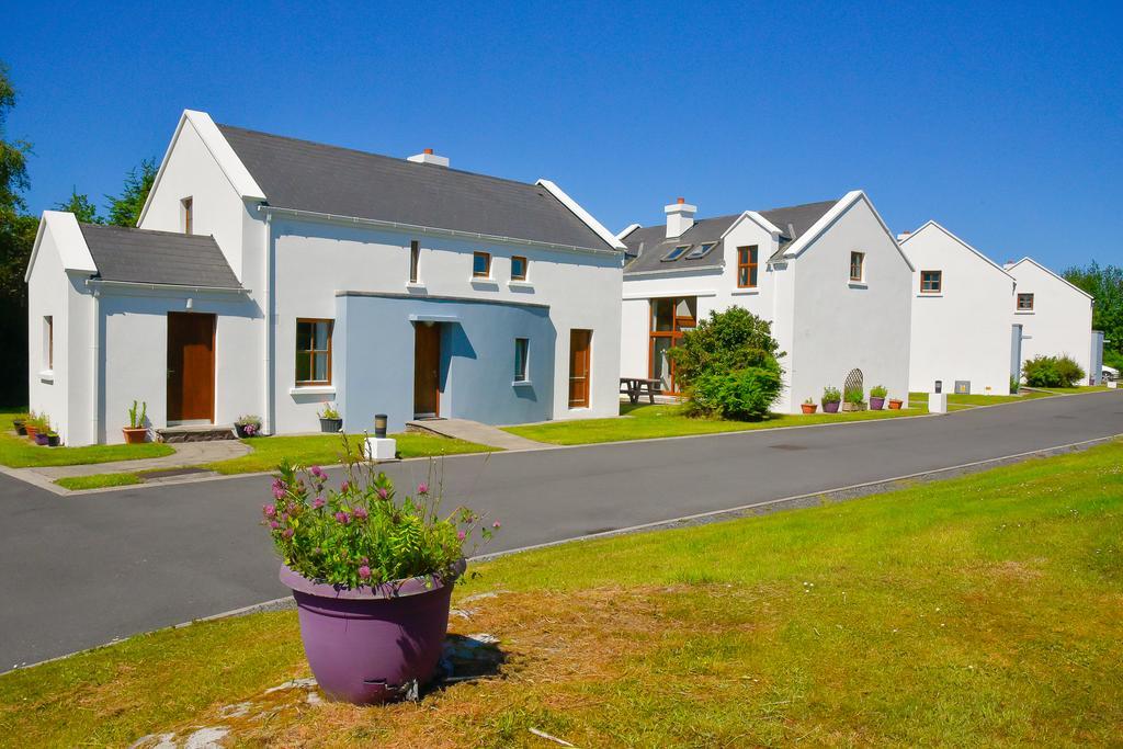 Achill Cottages Achill Sound Екстер'єр фото